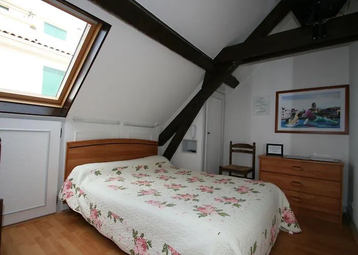 Le Petit 3* Saint-Jean-de-Luz