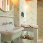 Le Petit Hotel 3*