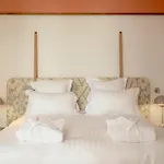 Le Petit Hotel