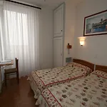Le Petit Hotell 3*