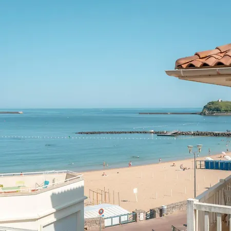 Le Petit Hotel