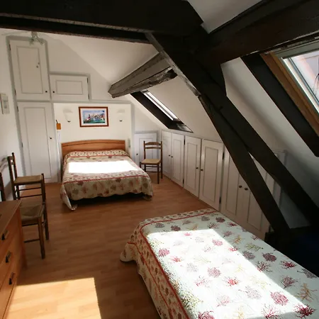 Le Petit מלון סן-ז'אן-דה-לוז