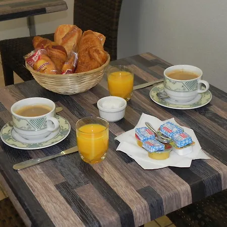 Le Petit סן-ז'אן-דה-לוז