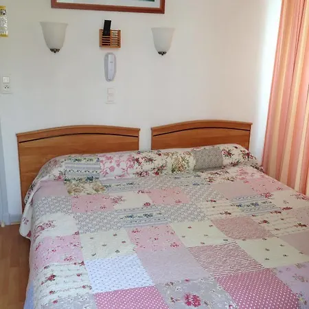 מלון Le Petit סן-ז'אן-דה-לוז